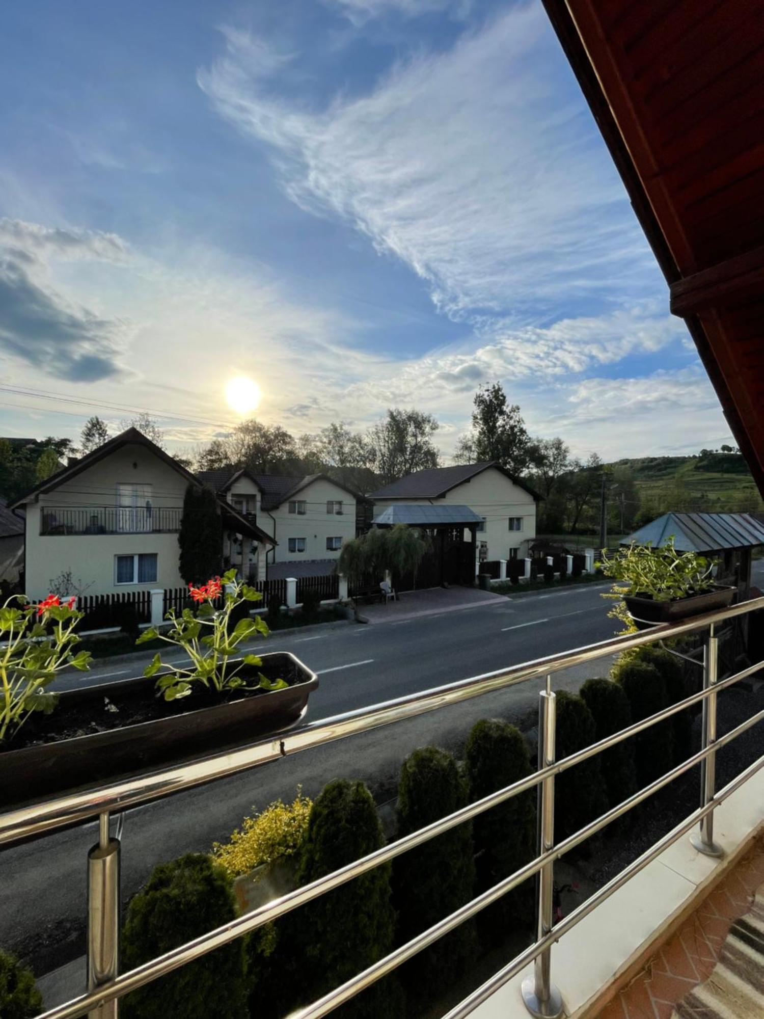 Pensiunea Casa Godja Valeni  ภายนอก รูปภาพ